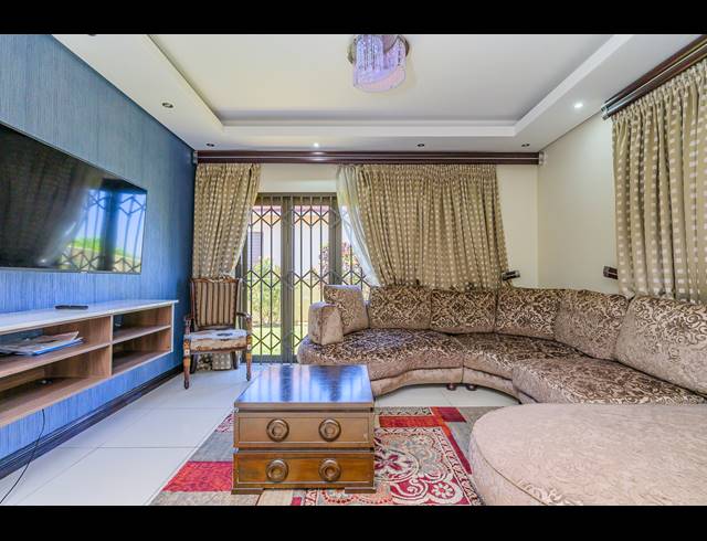 3 BEDROOM TOWNHOUSE FOR SALE IN WESTVILLE
